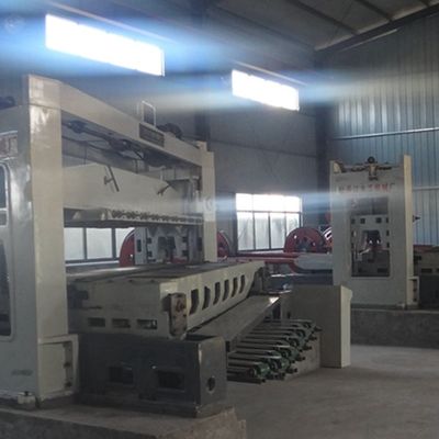 ชิ้นตัดฟันเนอร์ไม้ Oak เหรียญเงินที่ปรับปรุงความยาว 2500-3100mm สามารถปรับปรุงได้สําหรับผนัง