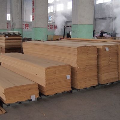ปรับปรุง Recon Elm Wood Veneer ตัดตรงและตัดมงกุฎสําหรับหน้าตู้ 2500 * 640 มม