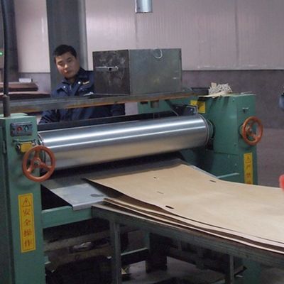 ไม้ประดิษฐ์ veneer ตัดสี่ส่วนของเพชรเงิน ขนาดยาว 3200mm สําหรับหน้าประตูและตู้
