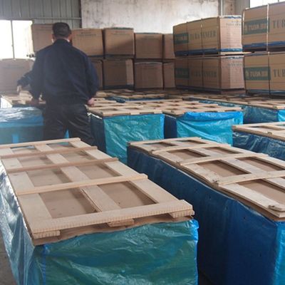 ผนังไม้ประกอบใหม่ระดับสูง ผนังไม้สี่เหลี่ยม Hollow Wood HSW-X1# เนื้อที่ไม่เรียบ 3100mm สําหรับโรงงานตกแต่งโรงแรม