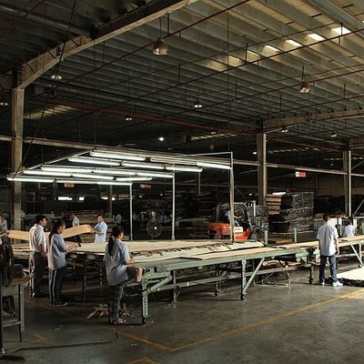 เฟอร์นิเจอร์และเครื่องดนตรีวีเนียร์ไม้มะฮอกกานีธรรมชาติ Flat Cut Crown Cut