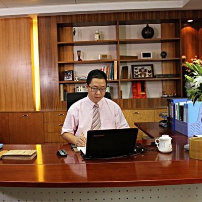 Recon Wood Veneer Of Teak Slice Cut Technics With Straight Grain สําหรับสําหรับหน้าประตู ขนาด 2850 มม