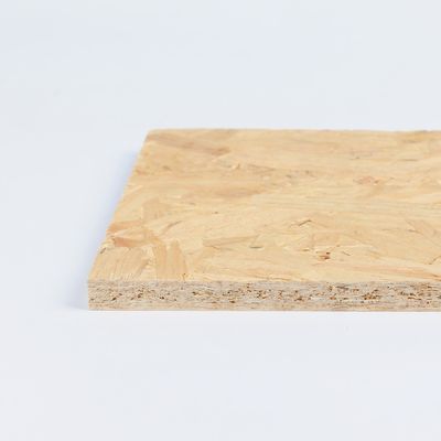 Radiata Pine Oriented Strand Board 18mm OSB3 สําหรับการสร้างโครงสร้างไม้