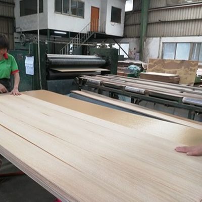 เงิน Sapele Pommele วิศวกรรมไม้ veneer ปรับแต่งสําหรับหน้ากระบวนการ