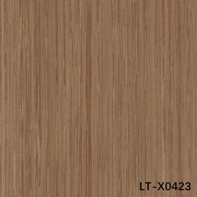 ผนังไม้ที่ออกแบบสูง LATI LT-X0423 สีน้ําตาลตรง 0.15-0.55 มิลลิเมตร สําหรับการตกแต่งภายใน