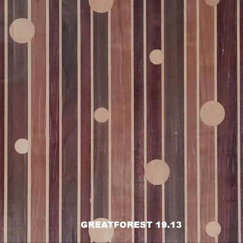 ศิลปะปาร์เก้ไม้วีเนียร์สมมาตร Collage รูปแบบเรขาคณิตที่อุดมไปด้วยสีภาพวาดไม้ 0.55 มม.